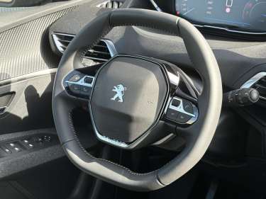 PEUGEOT 3008 PureTech 130 Active Pack