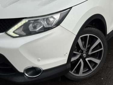 NISSAN QASHQAI 1.6 DCI 130 X-Tronic Tekna