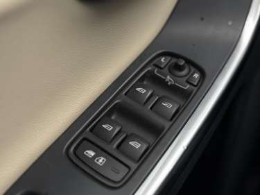 VOLVO XC 60 D4 190 Summum Geartronic