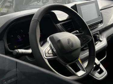 RENAULT TRAFIC L2H1 3T 2.0 BlueDCI 170 Auto9 Extra