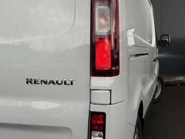 RENAULT TRAFIC L2H1 3T 2.0 BlueDCI 170 Auto9 Extra