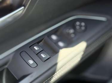 PEUGEOT 3008 1.5 BlueHDI 130 EAT8 GT