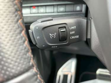 PEUGEOT 3008 1.5 BlueHDI 130 EAT8 GT