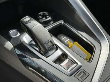 PEUGEOT 3008 2.0 BlueHDI 180 EAT6 GT