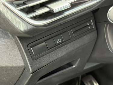 PEUGEOT 3008 2.0 BlueHDI 180 EAT6 GT