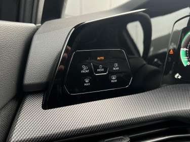 VW GOLF 8 NV 2.0 TDI 150 DSG R-Line