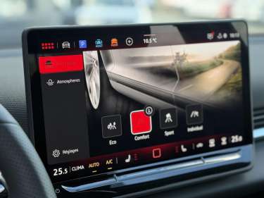 VW T-ROC NV 1.5 eTSI Hybrid DSG7 150 R-Line