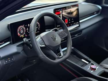 VW T-ROC NV 1.5 eTSI Hybrid DSG7 150 R-Line
