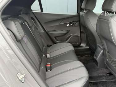 PEUGEOT 2008 Hybrid 136 e-DSC6 GT