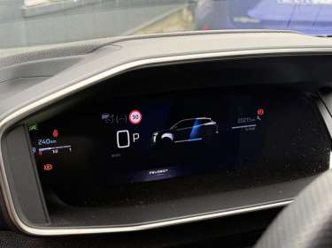 PEUGEOT 2008 Hybrid 136 e-DSC6 GT