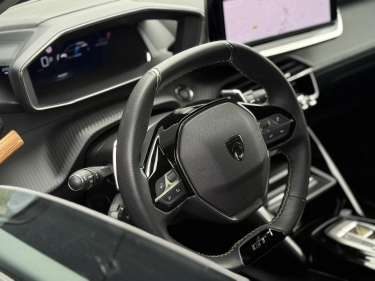 PEUGEOT 2008 Hybrid 136 e-DSC6 GT