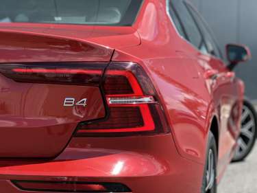 VOLVO S60 B4 197 MHEV Core +