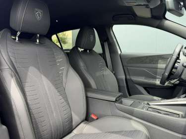 PEUGEOT 308 NV Hybrid 145 GT e-DSC6