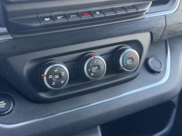 NISSAN PRIMASTAR COMBI L1 2.0 DCI 150 Tekna