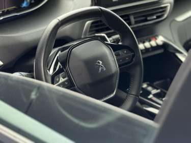 PEUGEOT 3008 Plug-in Hybrid 180 Allure e-EAT8
