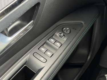PEUGEOT 3008 Plug-in Hybrid 180 Allure e-EAT8