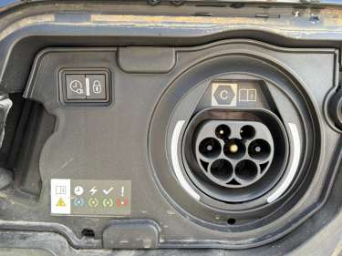 PEUGEOT 3008 Plug-in Hybrid 180 Allure e-EAT8