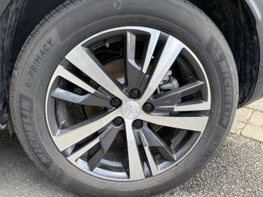 PEUGEOT 3008 Plug-in Hybrid 180 Allure e-EAT8
