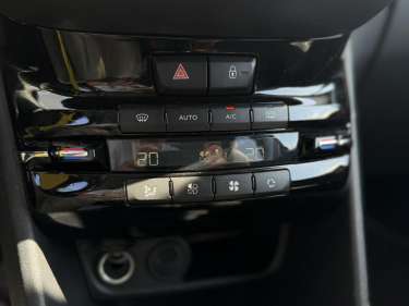 PEUGEOT 2008 1.5 BlueHDI 120 EAT6 GT Line