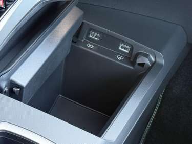 PEUGEOT 5008 NV Hybrid 145 e-DSC6 GT