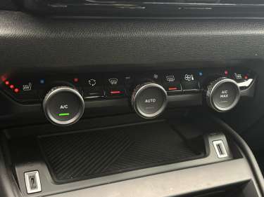 CITROEN C4 1.2 PureTech 130 EAT8 Shine Pack