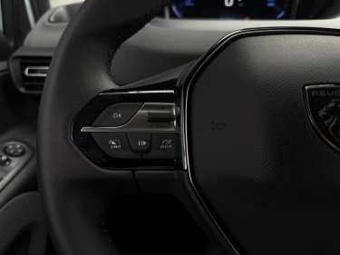 PEUGEOT RIFTER M 1.5 BlueHDI 130 EAT8 Allure