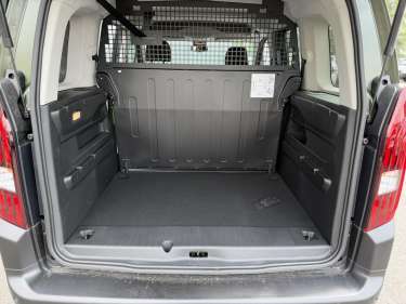 PEUGEOT RIFTER M 1.5 BlueHDI 130 EAT8 Allure