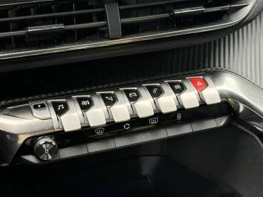 PEUGEOT 3008 Plug-in Hybrid 180 Allure e-EAT8