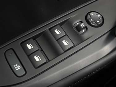 PEUGEOT 208 NV Hybrid 110 e-DSC6 GT