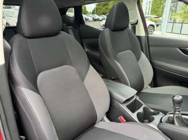 NISSAN QASHQAI 1.3 DIG-T 140 N-Connecta