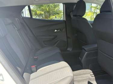 PEUGEOT 2008 1.2 PureTech 130 EAT8 Allure Pack