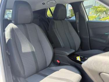 PEUGEOT 2008 1.2 PureTech 130 EAT8 Allure Pack