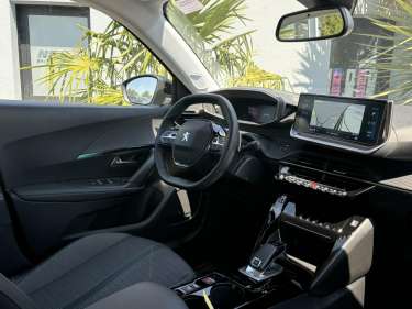 PEUGEOT 2008 1.2 PureTech 130 EAT8 Allure Pack