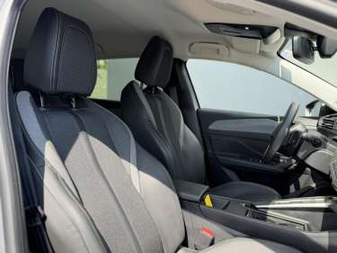 PEUGEOT 308 1.5 BlueHDI 130 EAT8 Allure