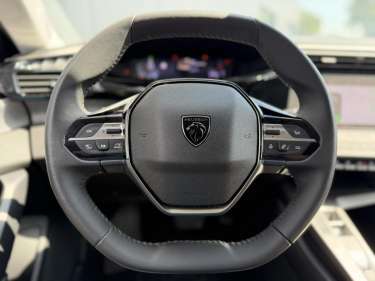 PEUGEOT 308 1.5 BlueHDI 130 EAT8 Allure