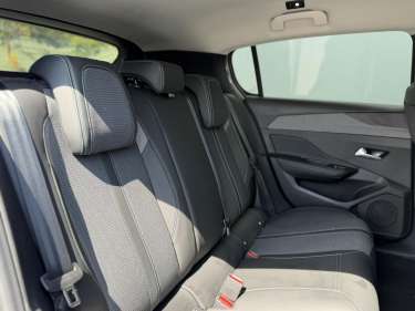 PEUGEOT 308 1.5 BlueHDI 130 EAT8 Allure