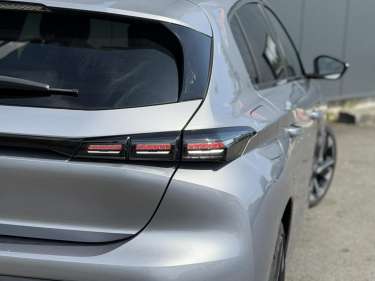 PEUGEOT 308 1.5 BlueHDI 130 EAT8 Allure