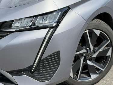 PEUGEOT 308 1.5 BlueHDI 130 EAT8 Allure