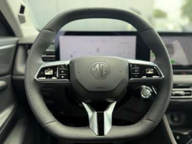 MG MOTOR EHS 1.5 Hybrid+ 224 Luxury