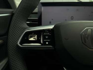 MG MOTOR EHS 1.5 Hybrid+ 224 Luxury