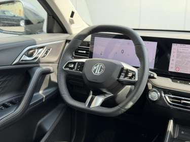 MG MOTOR EHS 1.5 Hybrid+ 224 Luxury