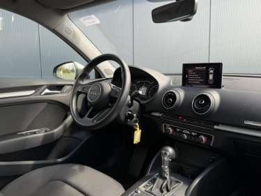 AUDI A3 SPORTBACK 30 TFSI 116 S-Tronic Business Line