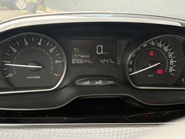 PEUGEOT 2008 1.2 PureTech 110 Style