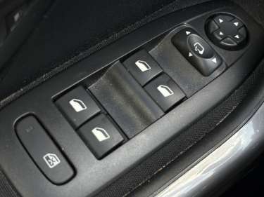 PEUGEOT 2008 1.2 PureTech 110 Style