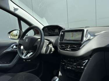 PEUGEOT 2008 1.2 PureTech 110 Style