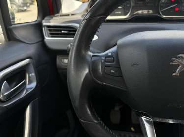 PEUGEOT 2008 1.2 PureTech 110 Style