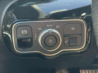MERCEDES CLASSE A BERLINE 180D 116 7G-DCT AMG Line
