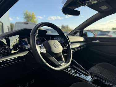 VW GOLF 8 1.5 eTSI 150 DSG R-Line