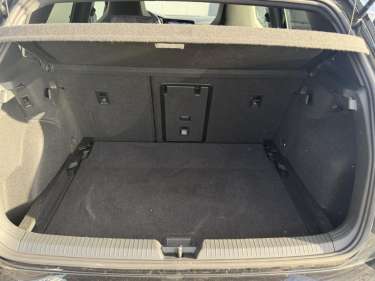 VW GOLF 8 1.5 eTSI 150 DSG R-Line