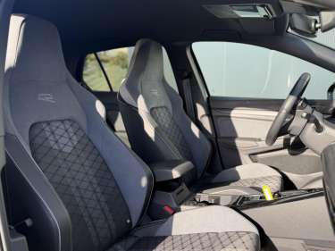 VW GOLF 8 1.5 eTSI 150 DSG R-Line